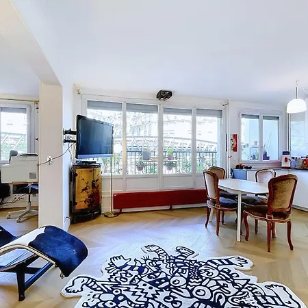 Charming Flat Near The Eiffel Tower